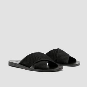 New Everlane The Day Crossover Sandal in Black Size 10